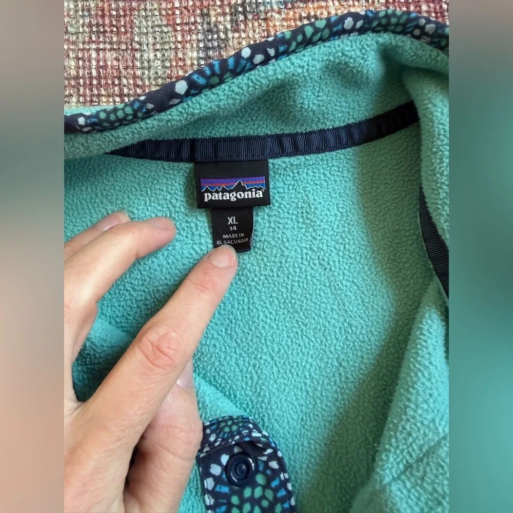 Patagonia kids L14 Teal Fleece Pullover with Navy Trim